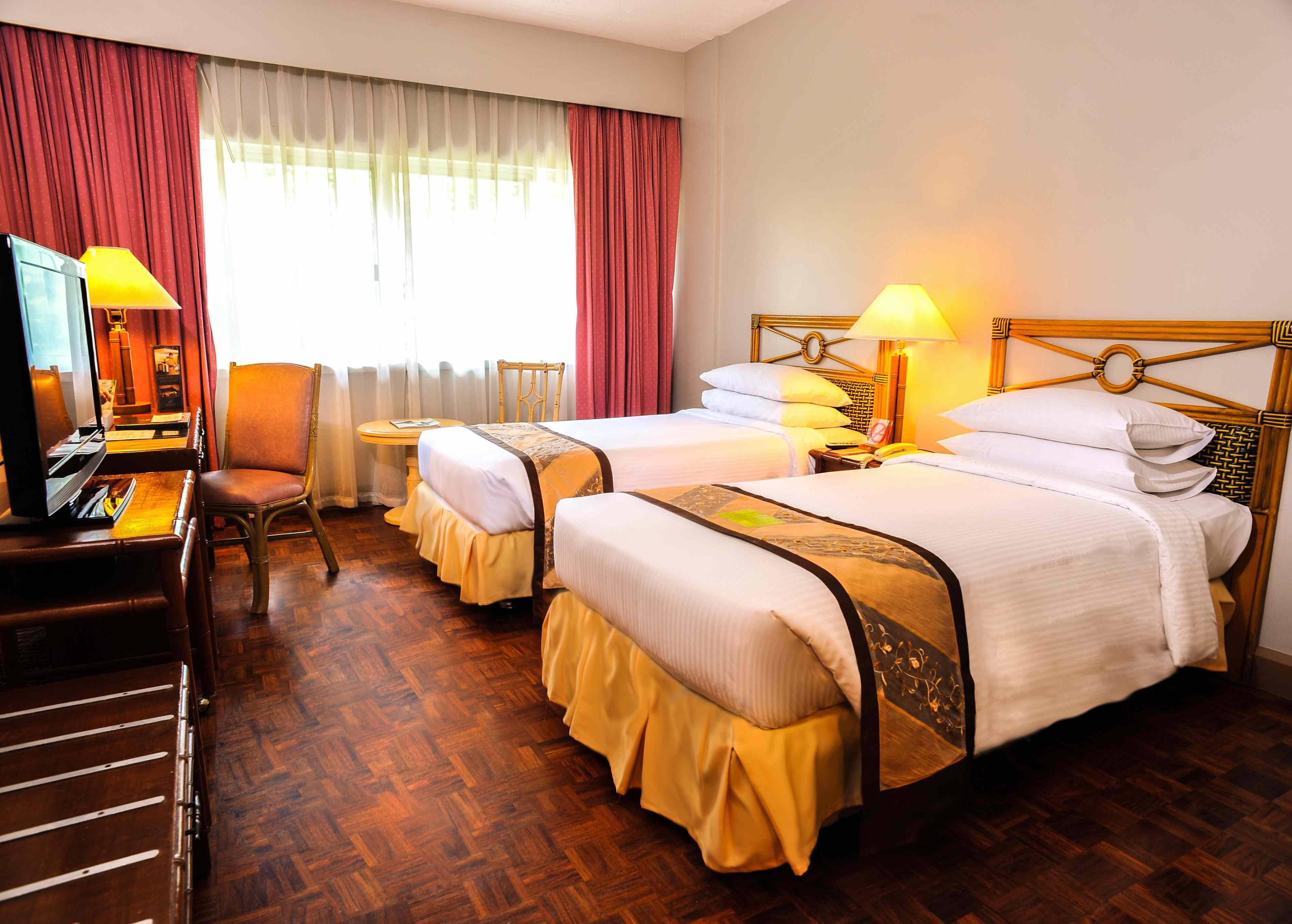 Waterfront Insular Hotel Davao City מראה חיצוני תמונה